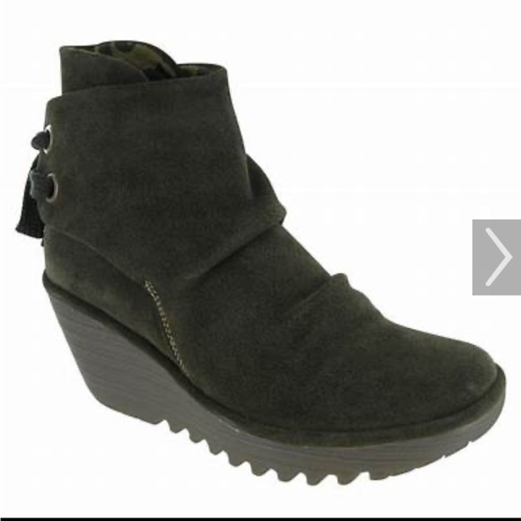 Fly London Yama suede lace-back wedge booties 39 Green is 8.5 - Picture 1 of 12